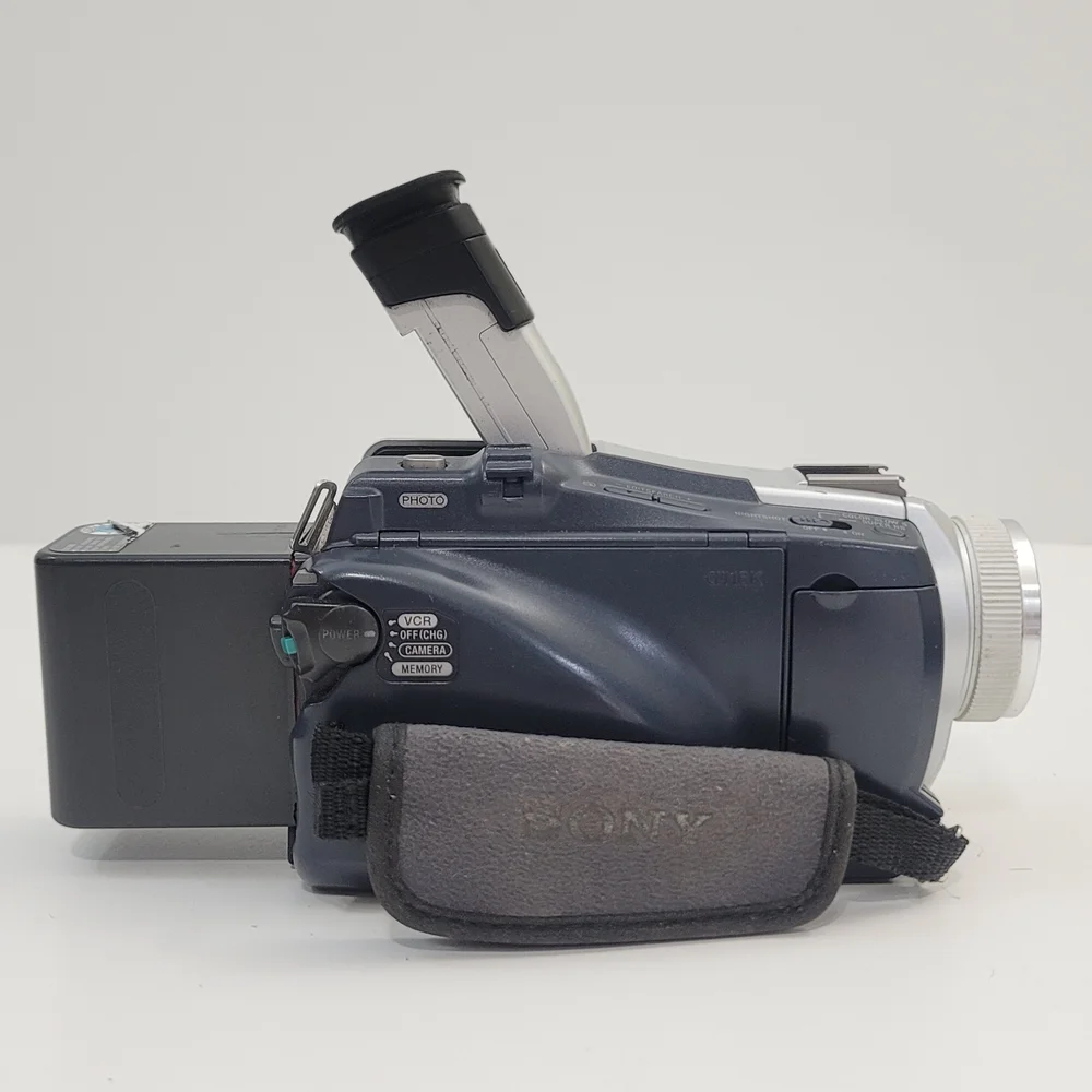 Sony Digital Handycam DCR-TRV27 Mini DV Camcorder *Read Description!*